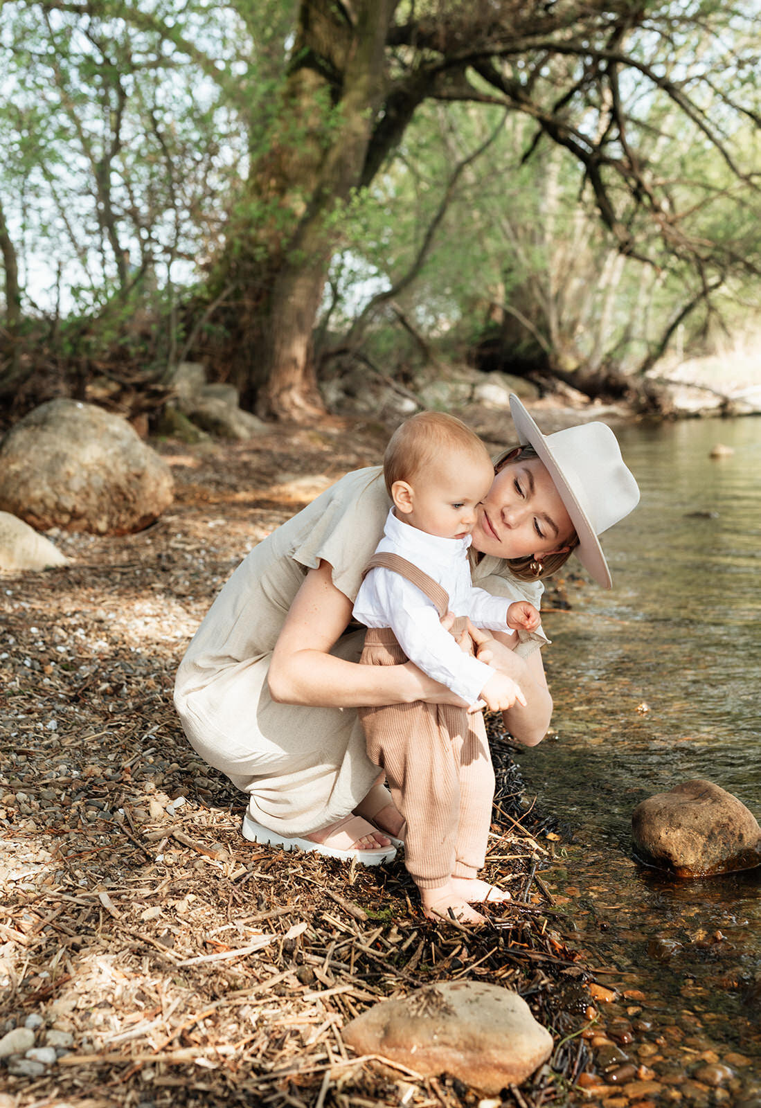 Candid family portraits in Zurich