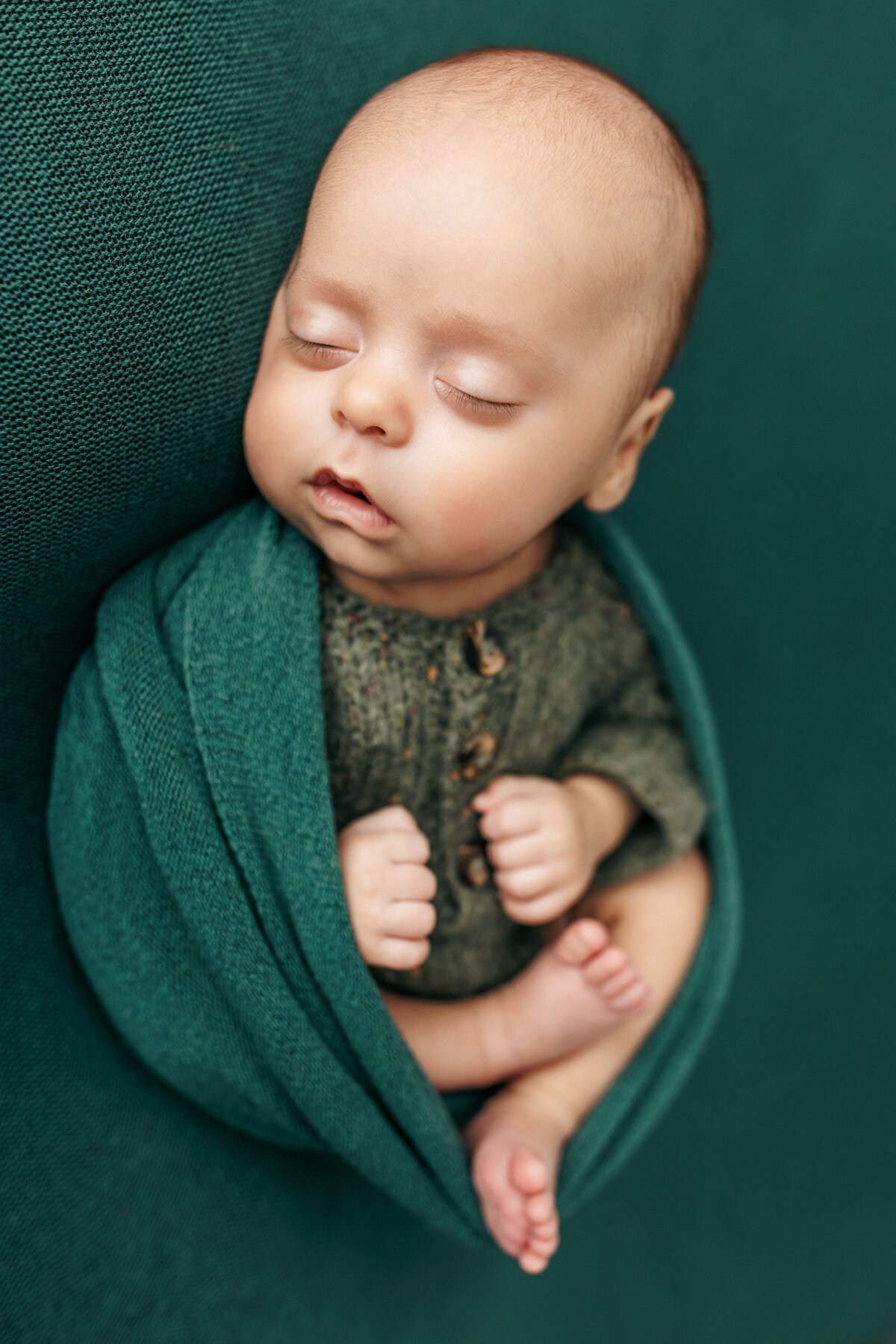 Joey_Winn_Portriat_Studio_Newborn_Maternity_Milestone_Family_Omaha_Nebraska (190)