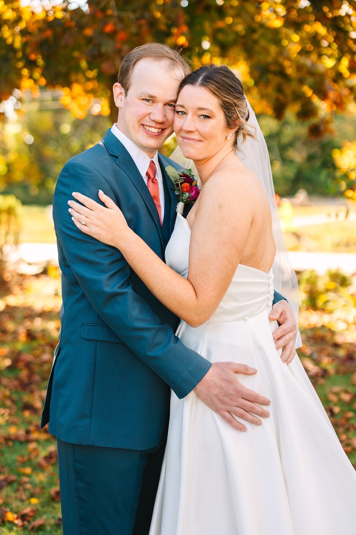 Live_Well_Farm_Colorful_Fall_Wedding_Harpswell_Maine_Photography_0031