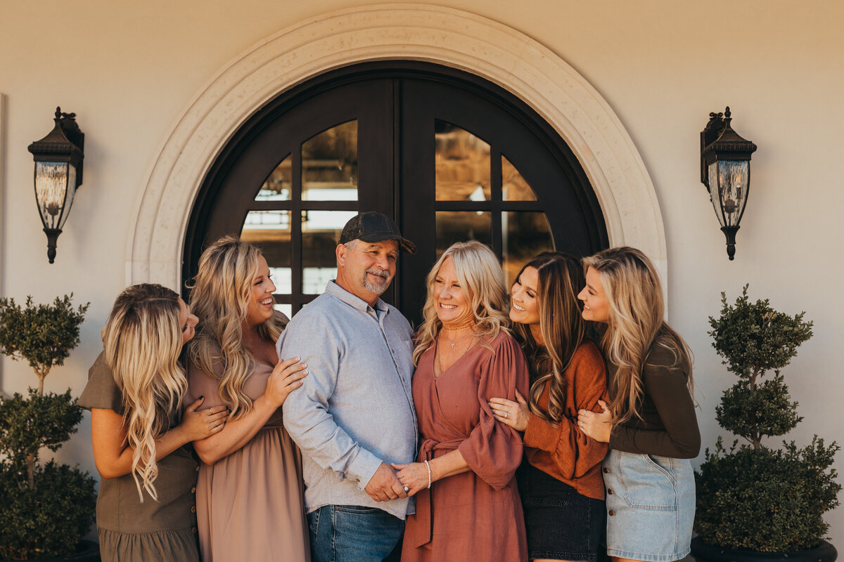 Another gorgeous family out of Sonora Ca. This family is one of my favorite families to photograph in the rolling hills of sonora. I specialize in family portraits and wedding photography