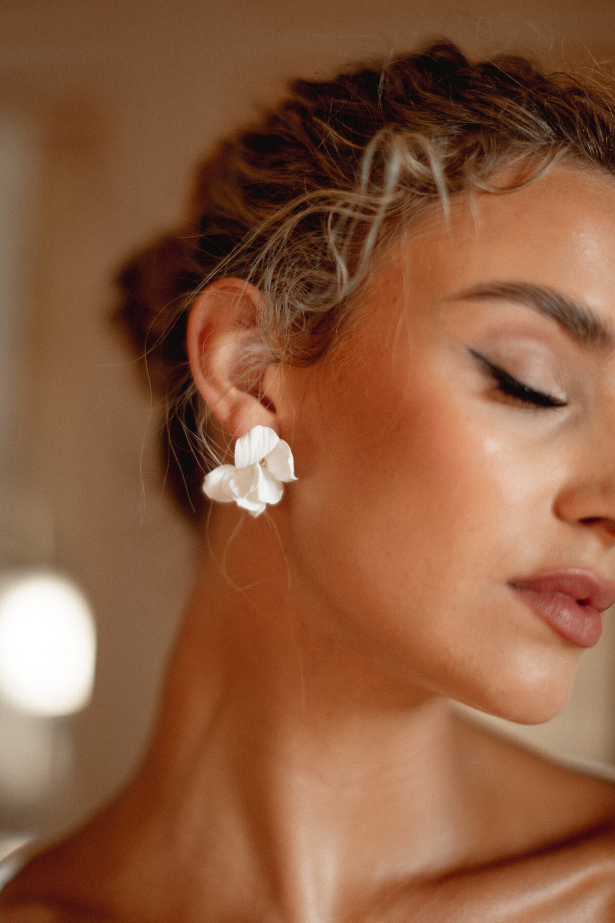 Luxury wedding earings and soft winged liner