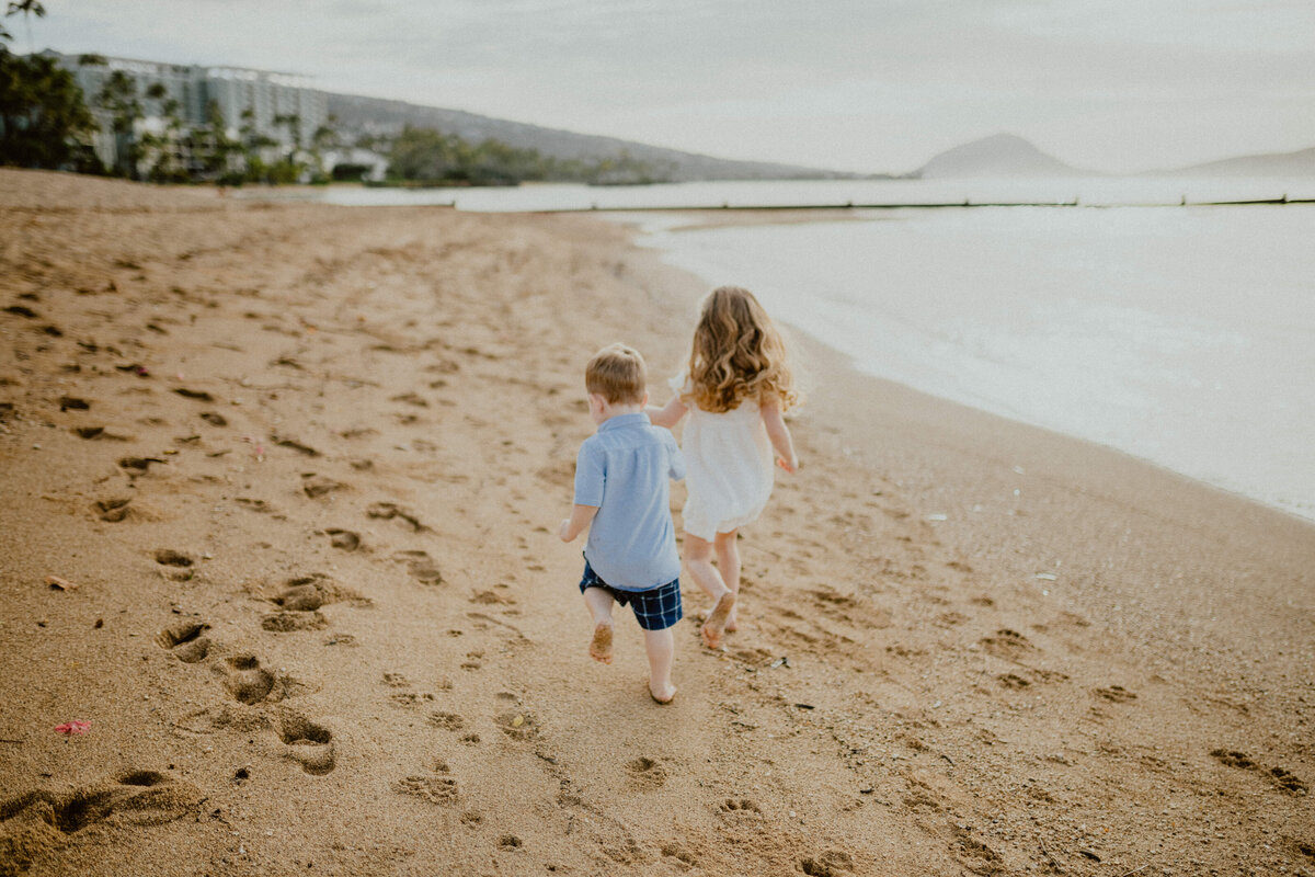 waialae-kahala-beach-family-session-oahu-hawaii-chelsea-abril-photography-63