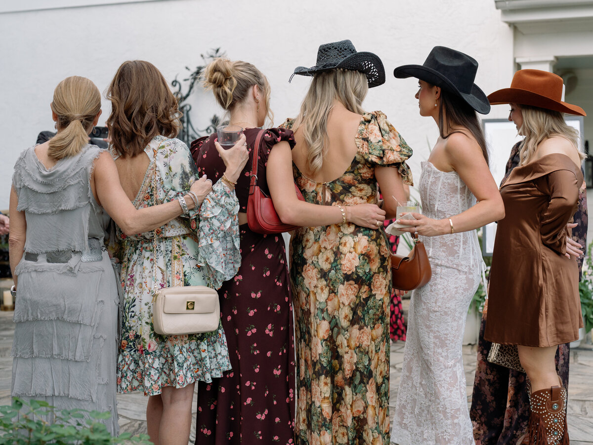 Rachel-Pourchier-Photography-Wedding-Serenbe-destination-photographer_Rubin_Horse37