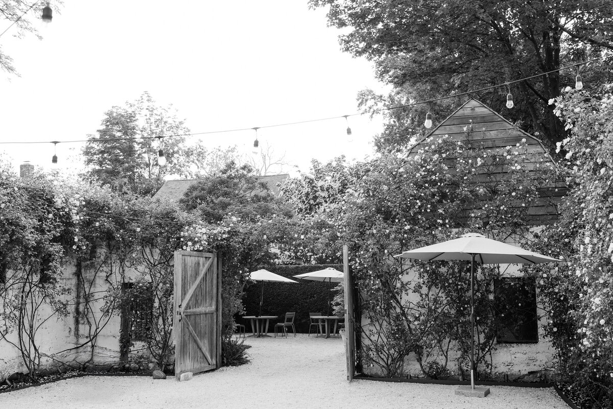 KateEdwardsWeddings_Lisa&Jacob_ValleyRockInn-153