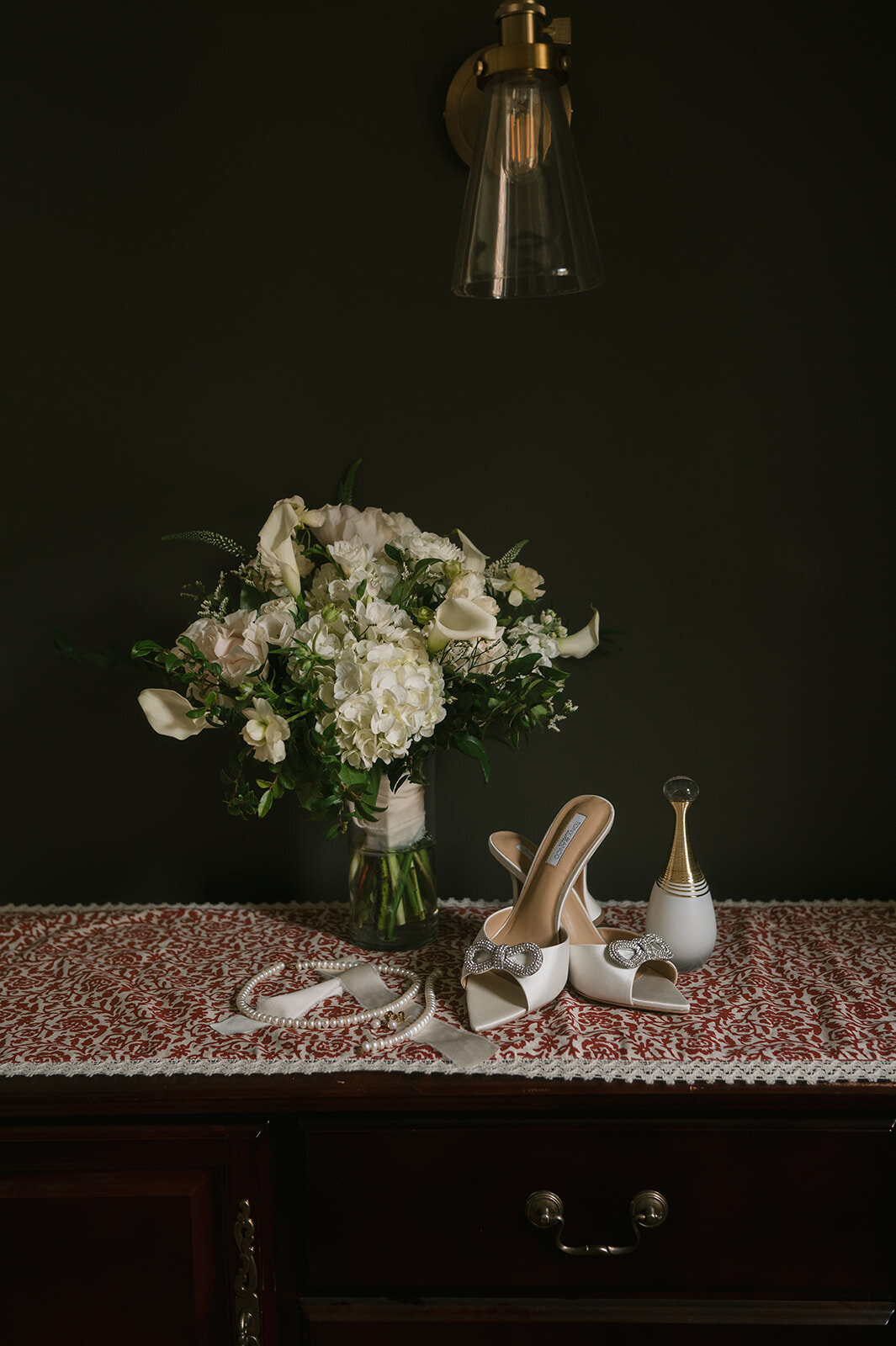 wedding-bouquet-hydrangea-new-england-jemima-richards-photography