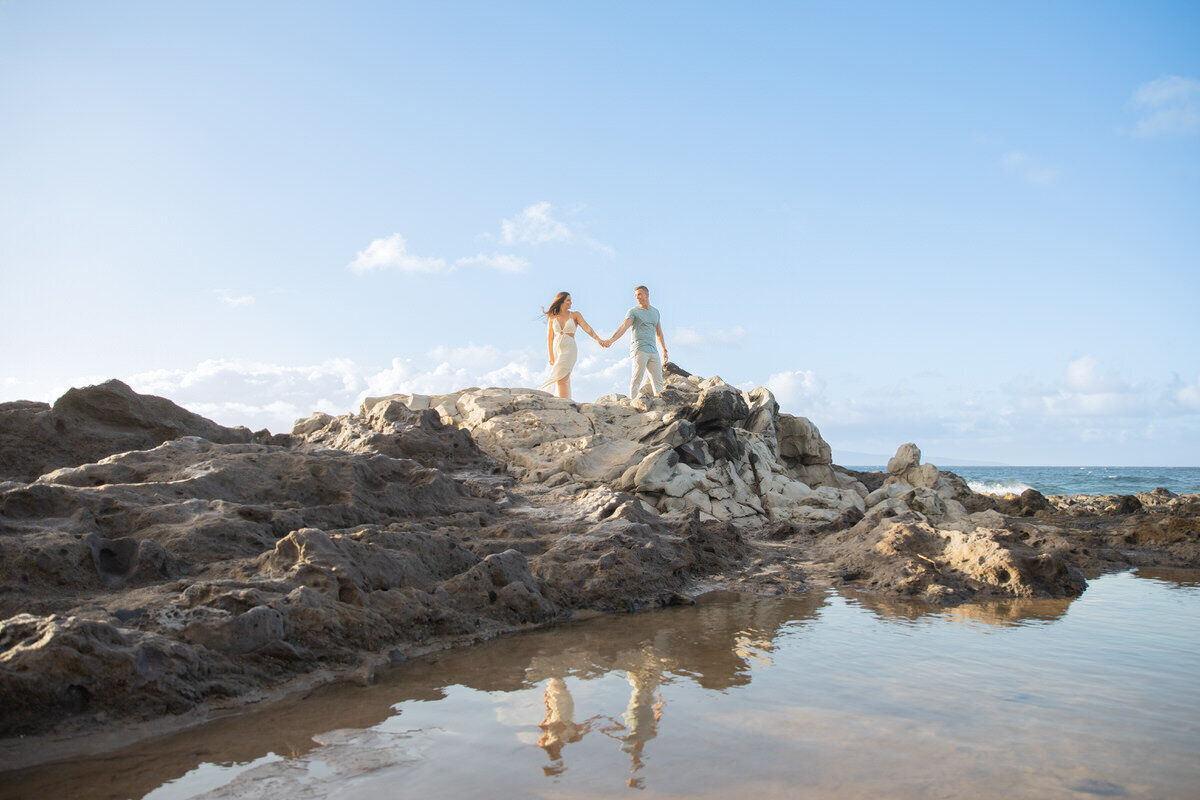 Top Maui couples photographers