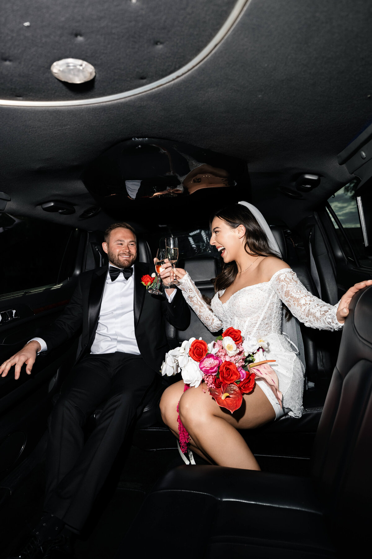 45riskyexposure_hannah-rory_las-vegas-elopement-photography