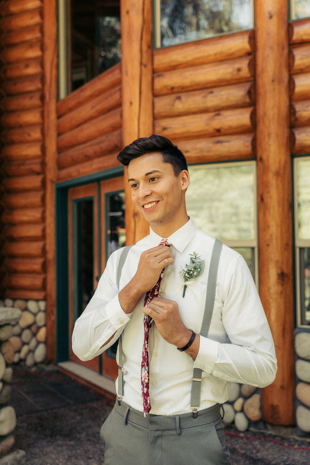 RIVERSIDE WEDDING IN THE OREGON