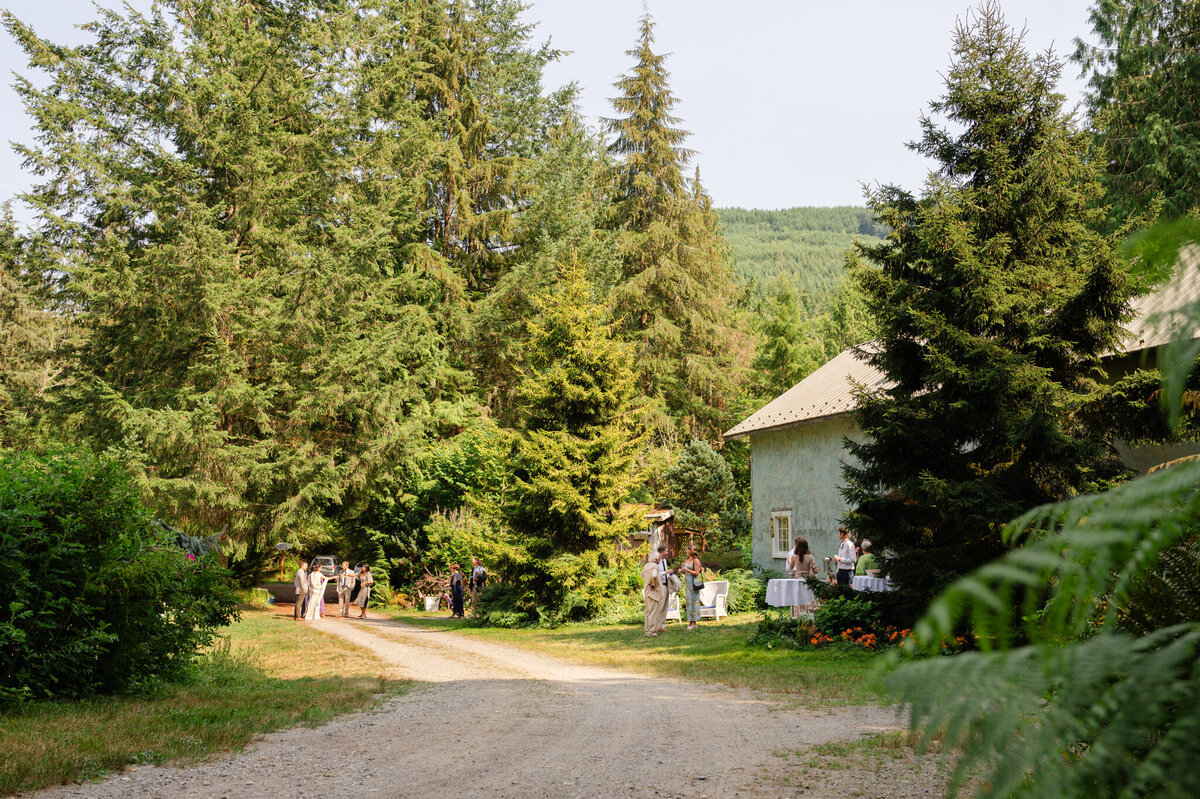 Moon-Mountain-Lodge-Wedding_Caylie-Mash-Photography_NE001