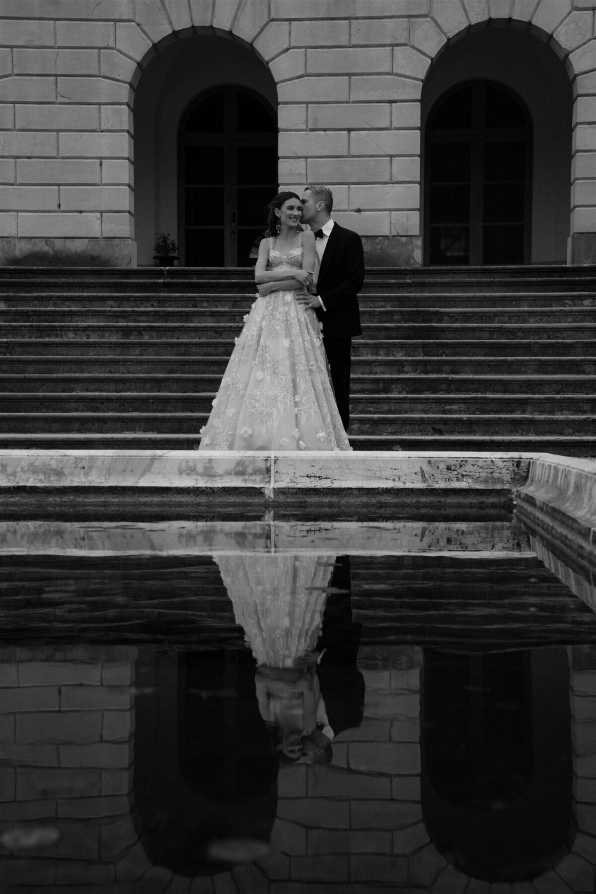 olivia rose photography italy lake como destination photographer wedding elopement luxury exclusive 80s vintage style authentic storytelling black and white colour romantic lake model-38