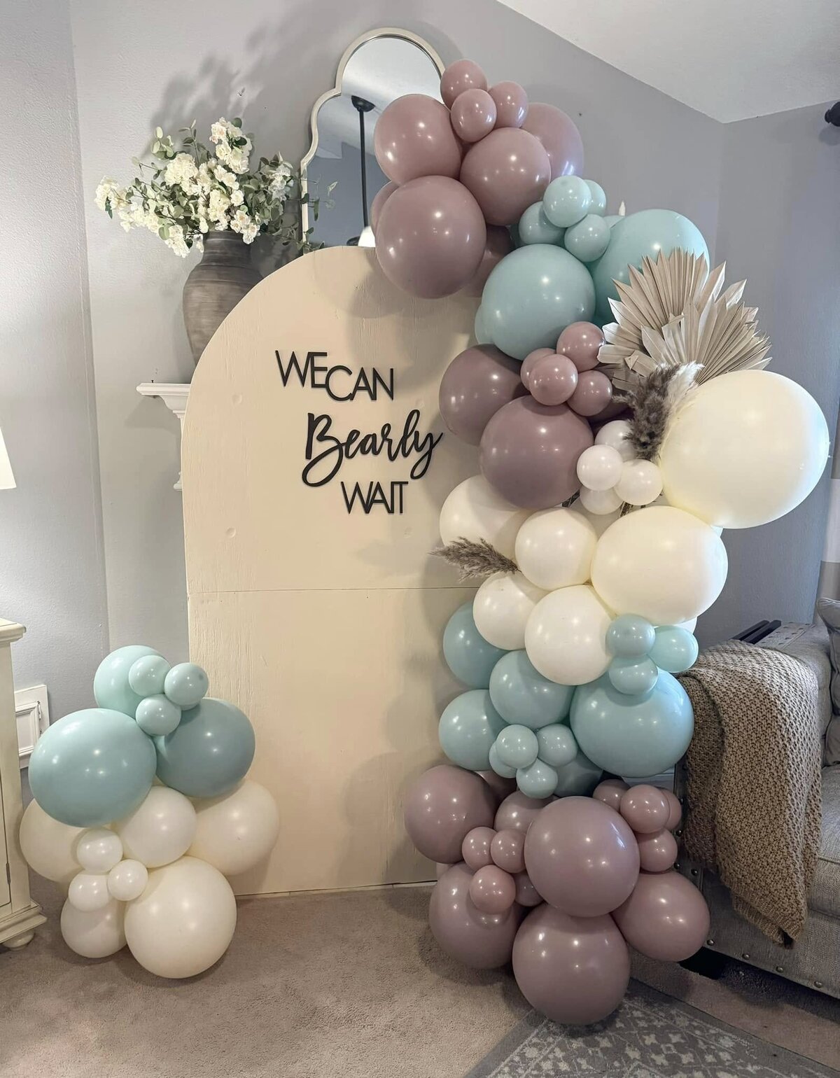 balloon decor Stand Out Balloons