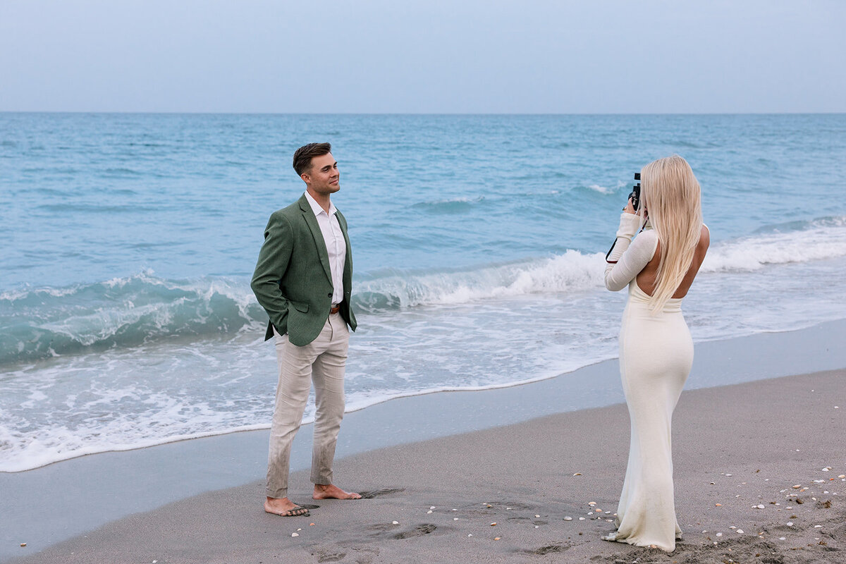 Jupiter Beach Engagement Session_0122