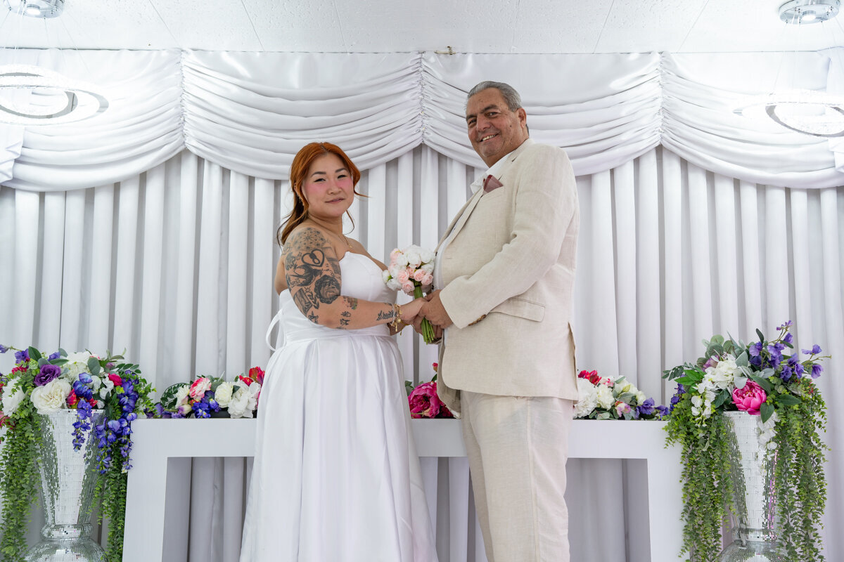 little-white-wedding-chapel-elopement-photographer-5