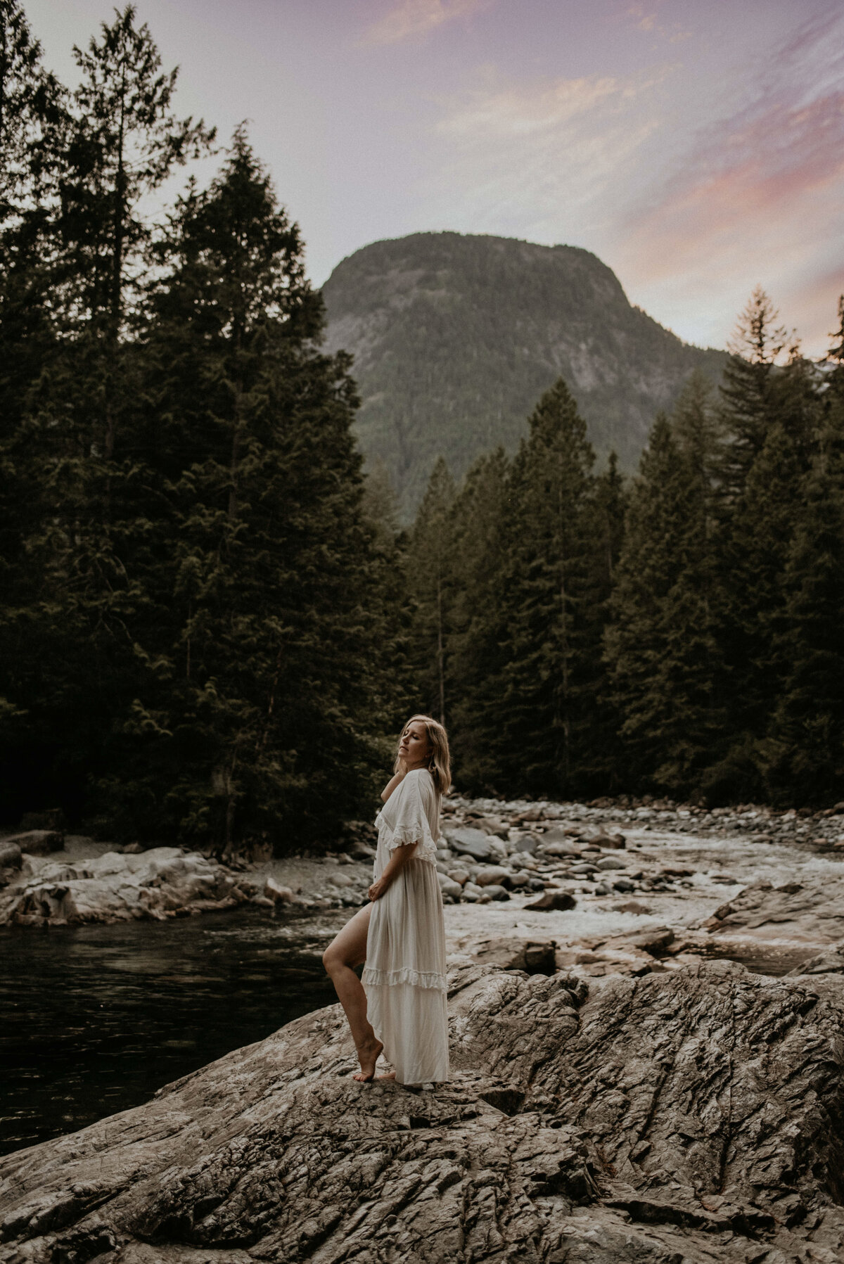 golden-ears-creative-portrait-photographer-maple-ridge-sunset-19