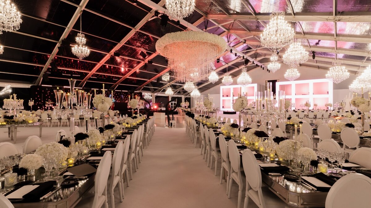 Fairytale Castle Wedding Chateau de Chantilly France by @alejandrapoupelevents 7
