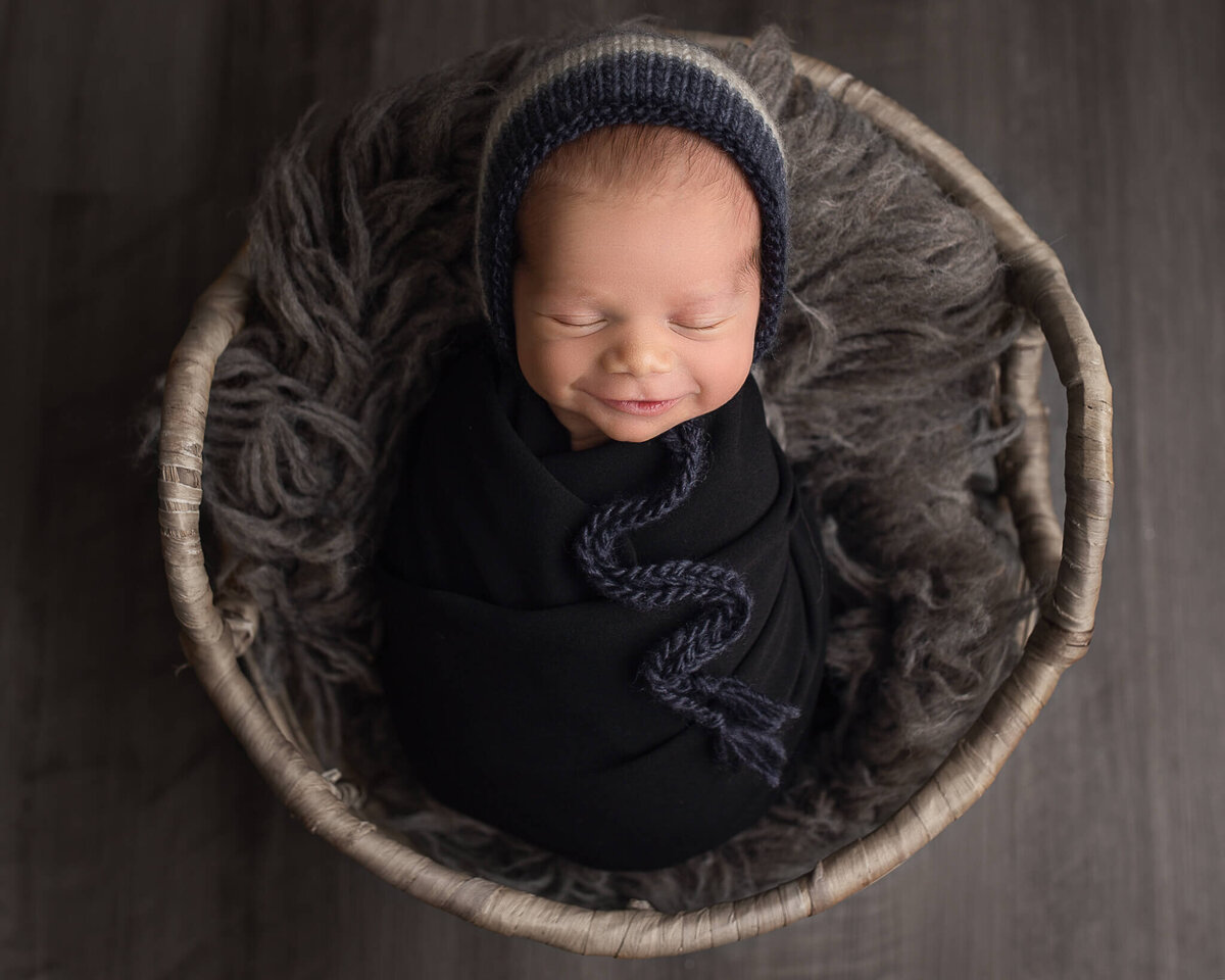 akron-newborn-photographer-kendrahdamis (8 of 10)