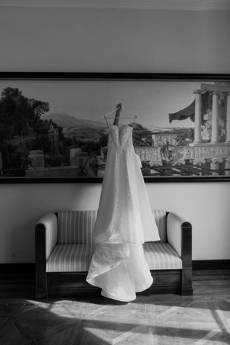 wedding-details-jenny-yoo-dress-laurianevega