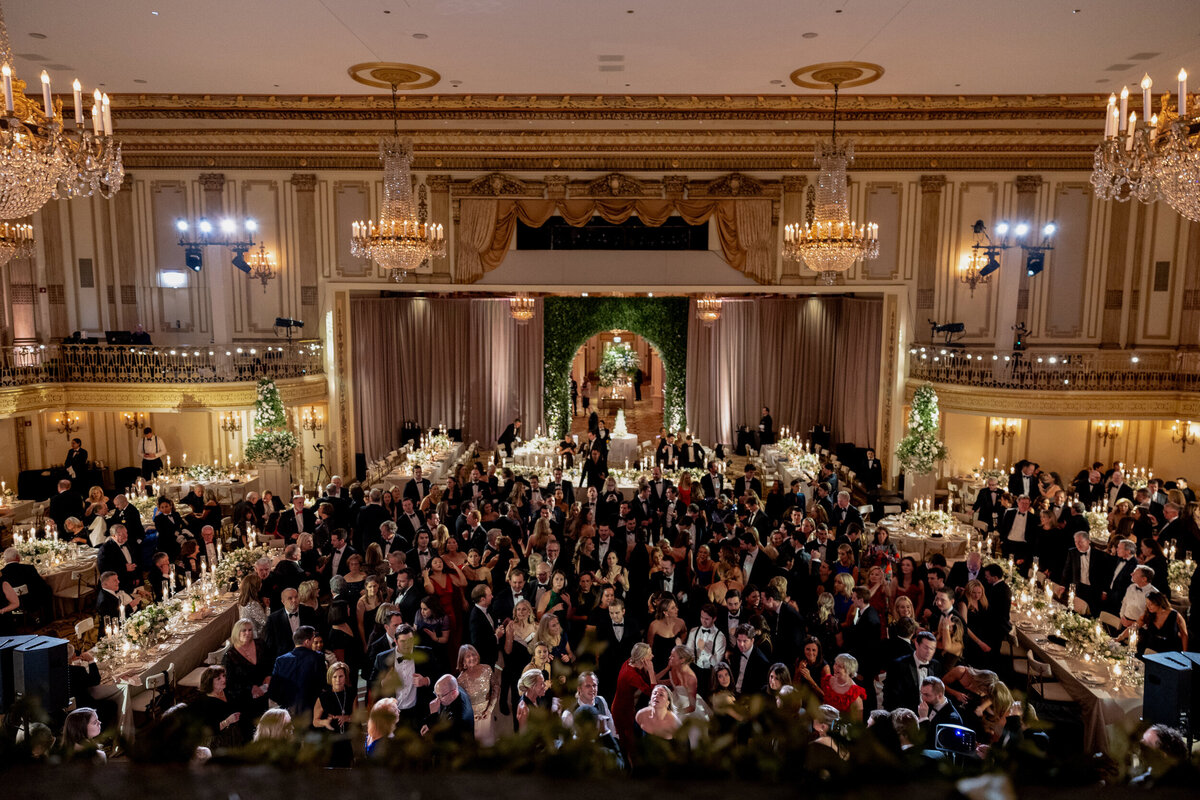 chicago-luxury-winter-wedding-at-old-st-pats-138