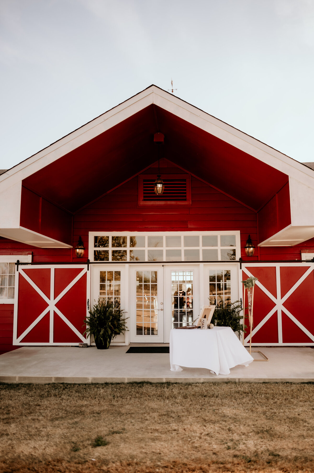 read barn wedding venue in little rock arkansas