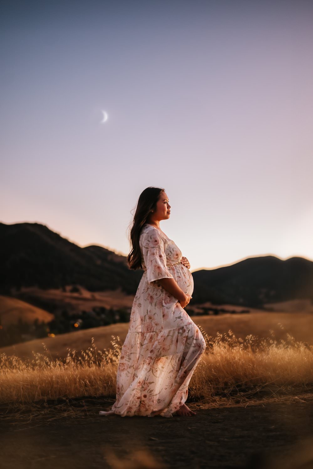 dramatic maternity photo at dusk in lafayette