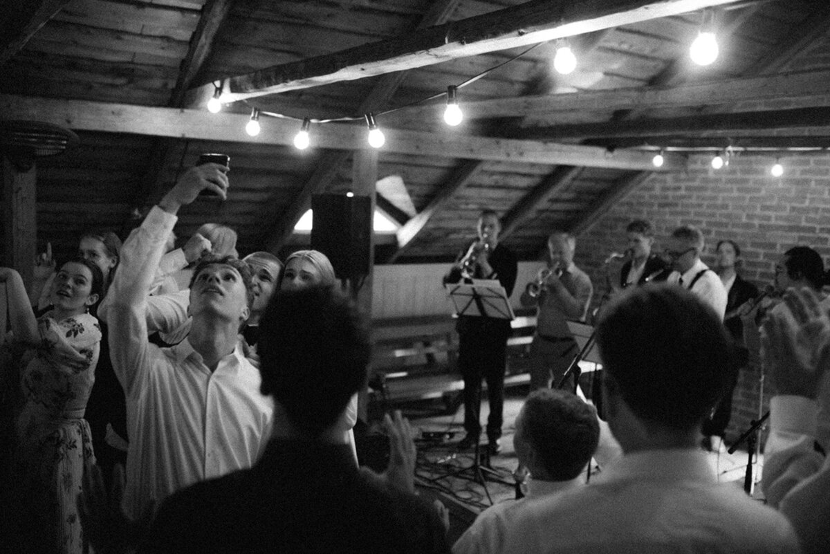 Wedding photo of an Intimate  wedding reception  in Porvoo by photographer Hannika Gabrielsson