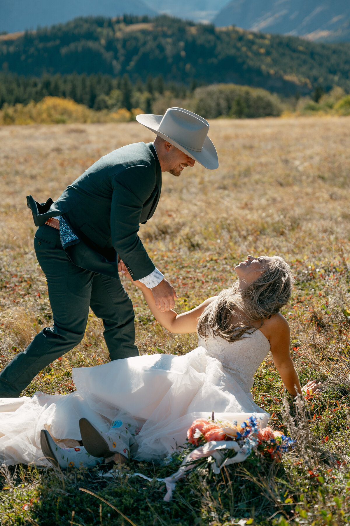 presley-gray-photo-boho-glacier-park-elopement-7751
