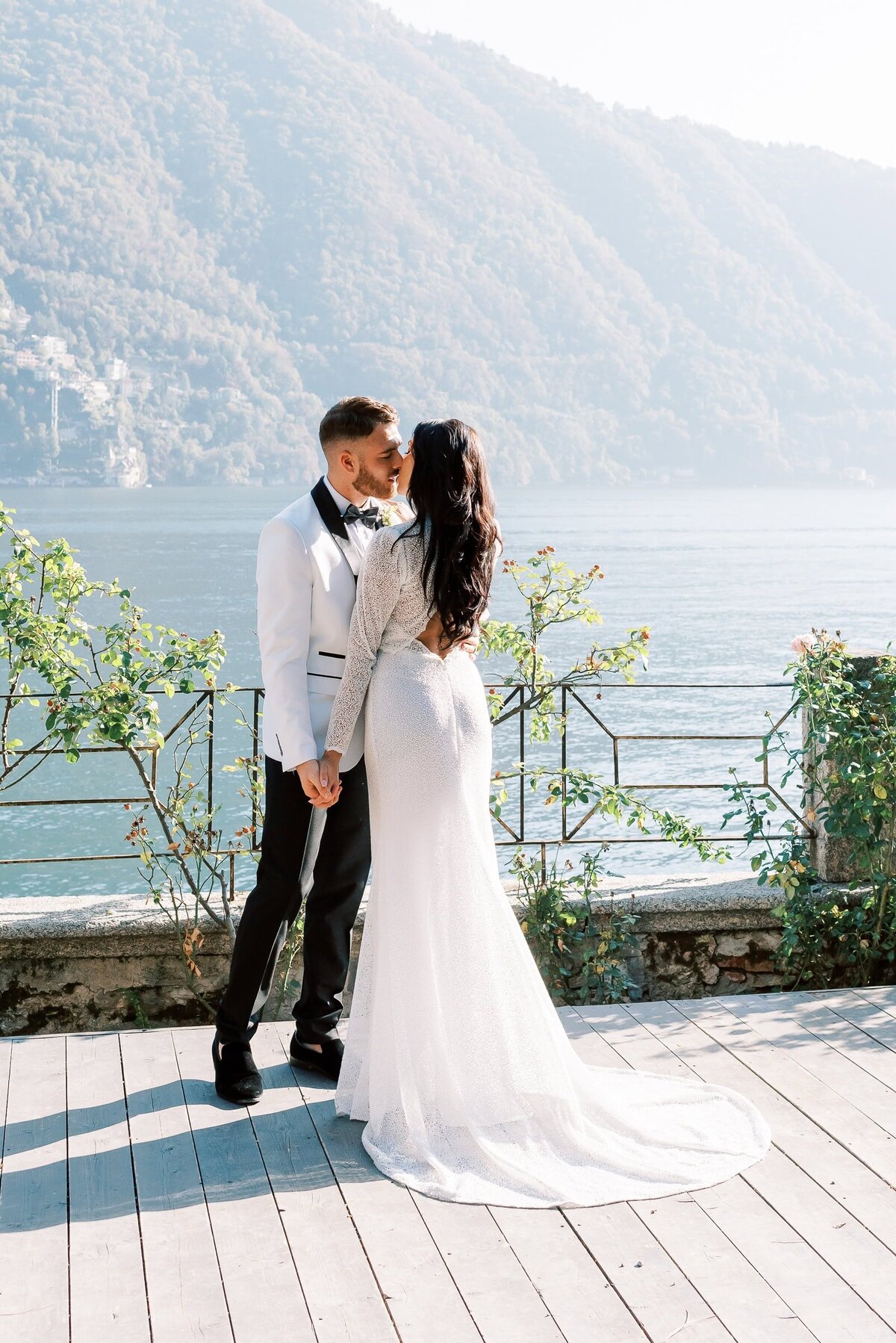 Destination Wedding Photographer Anna Lundgren in Stockholm Wedding in Lake Como at Villa Pizzo_023