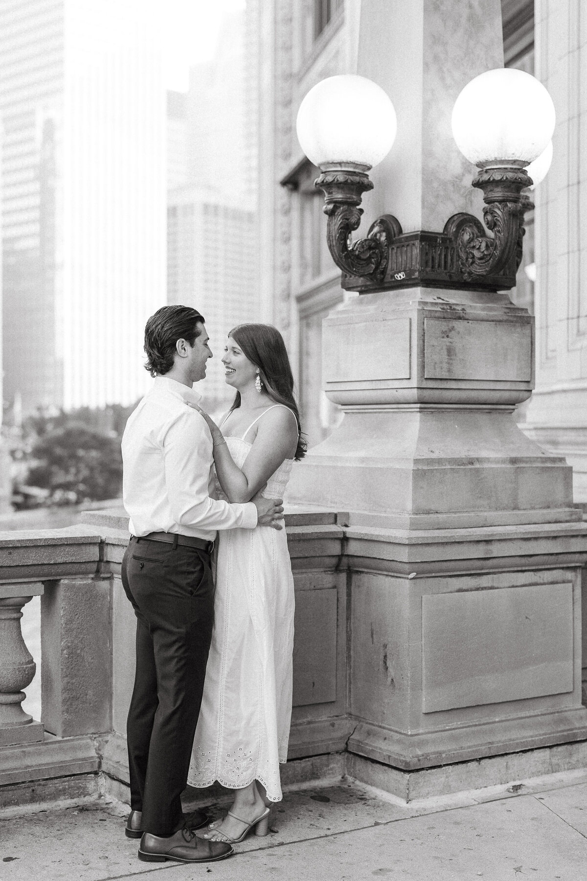 Downtown Chicago Dallas Engagement Photos Colorful Washington Square Park Wrigley North Ave Beach-4