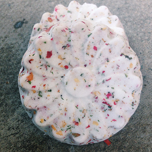 pressed petal bath bombs