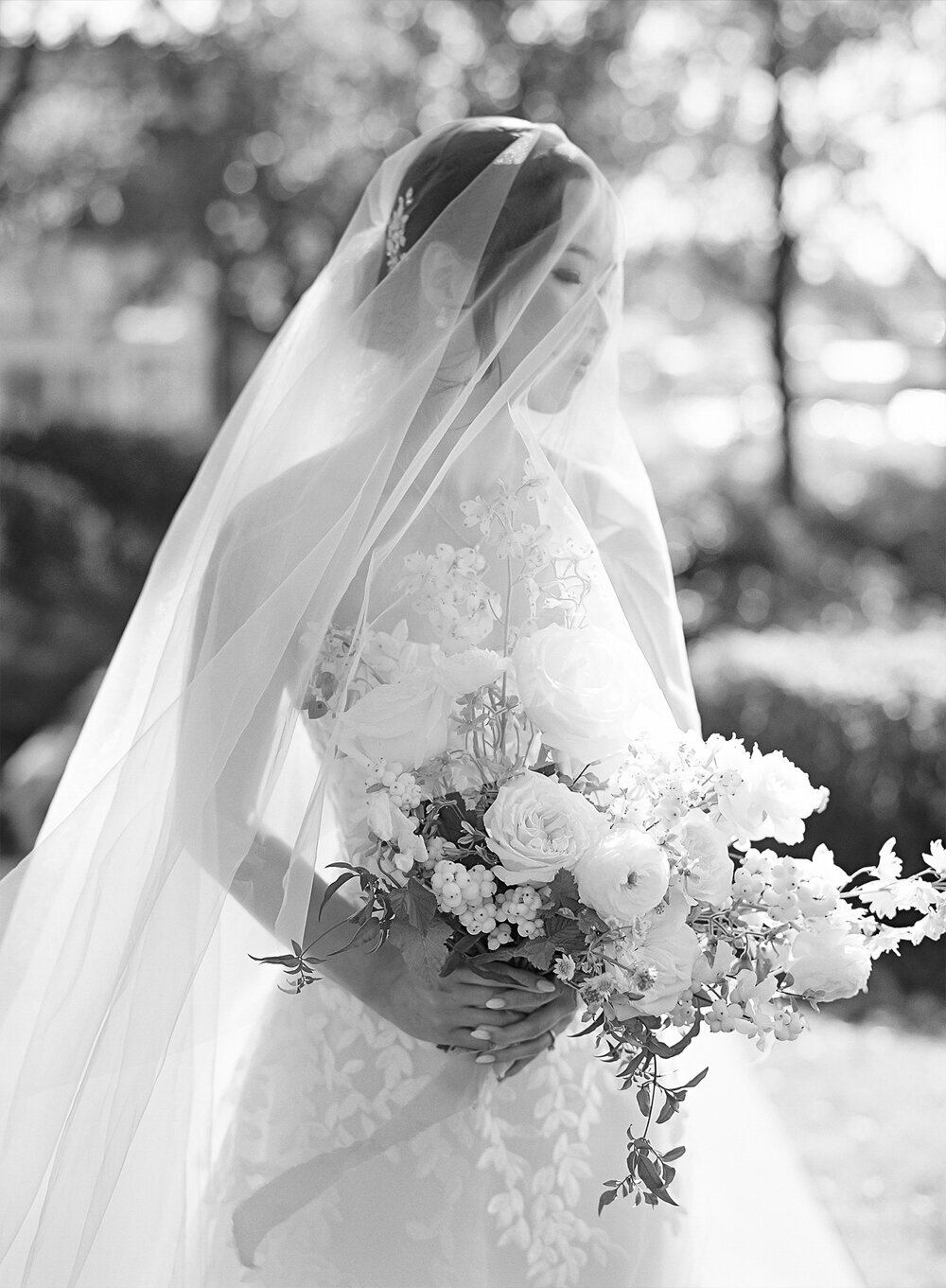 Woodmark Hotel Wedding Photographer, Wirkland - Seattle Waterfront Wedding - Film Photographer - Light and Airy - 14