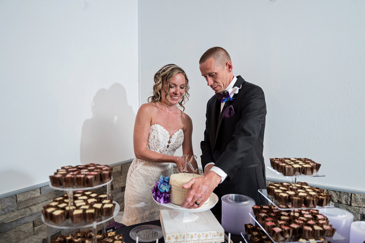 Detroit-Wedding-Photographer-The-Landing-231