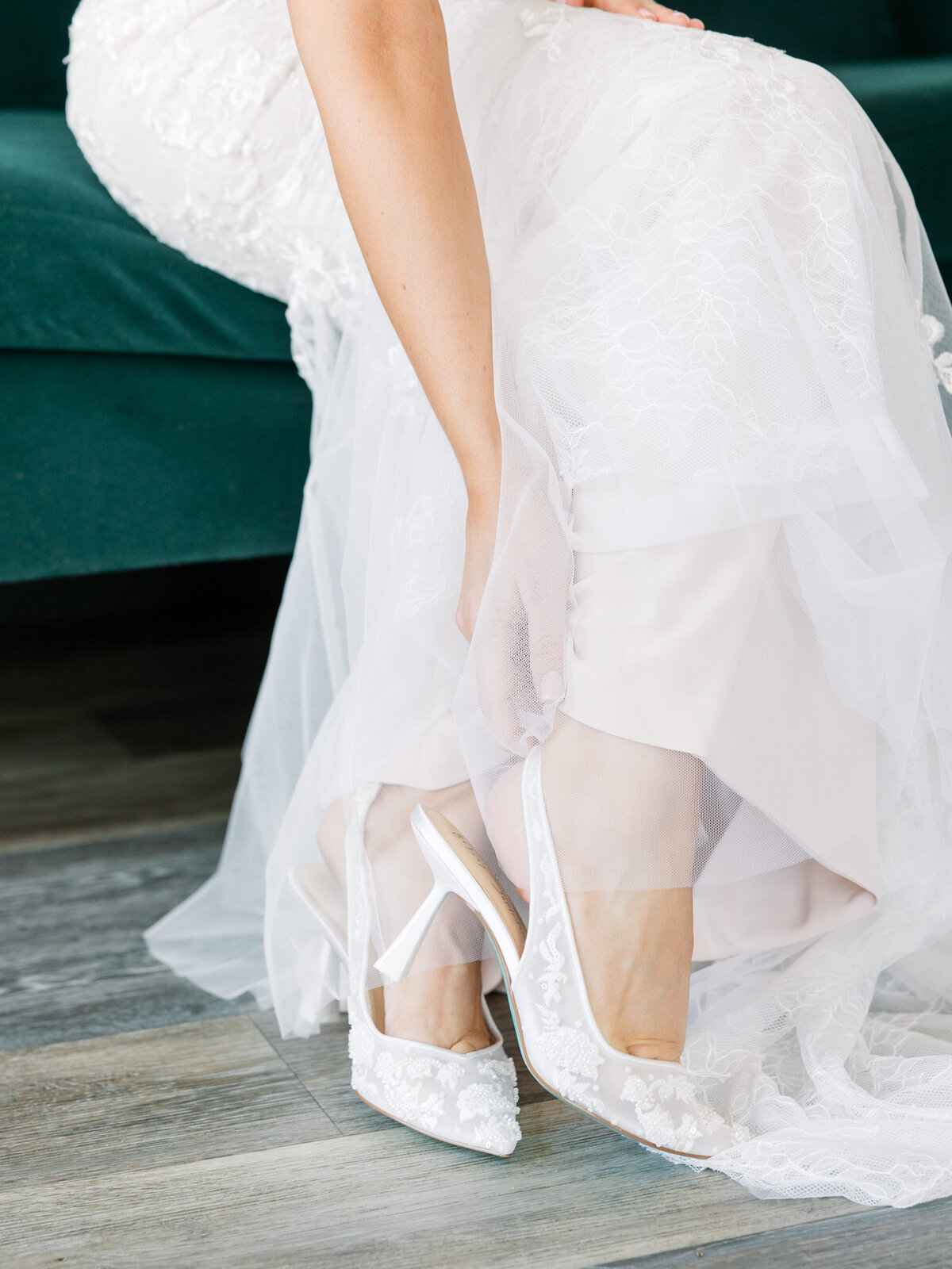 pittsburgh-wedding-photographer-phipps-botanic-gardens-conservatory-wedding-outdoor-lgbtq-luxury-photography-light-and-airy16