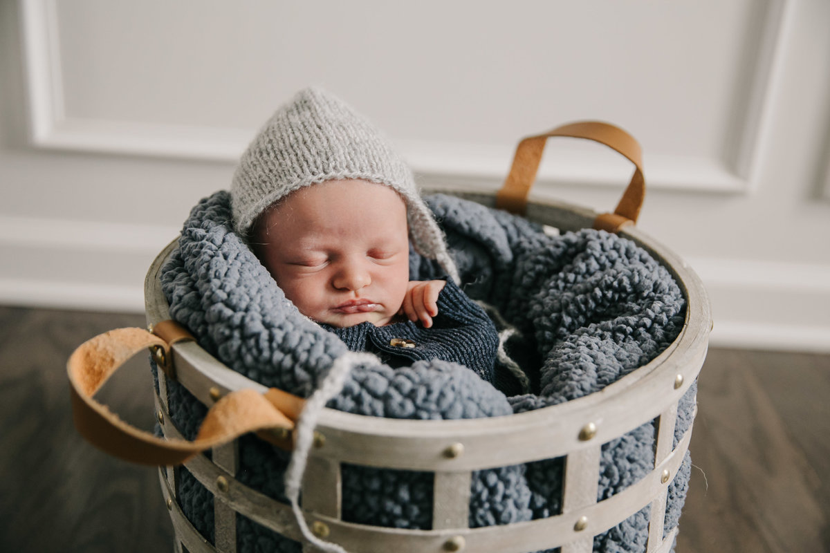 raleigh-newborn-photographers-evan-2152