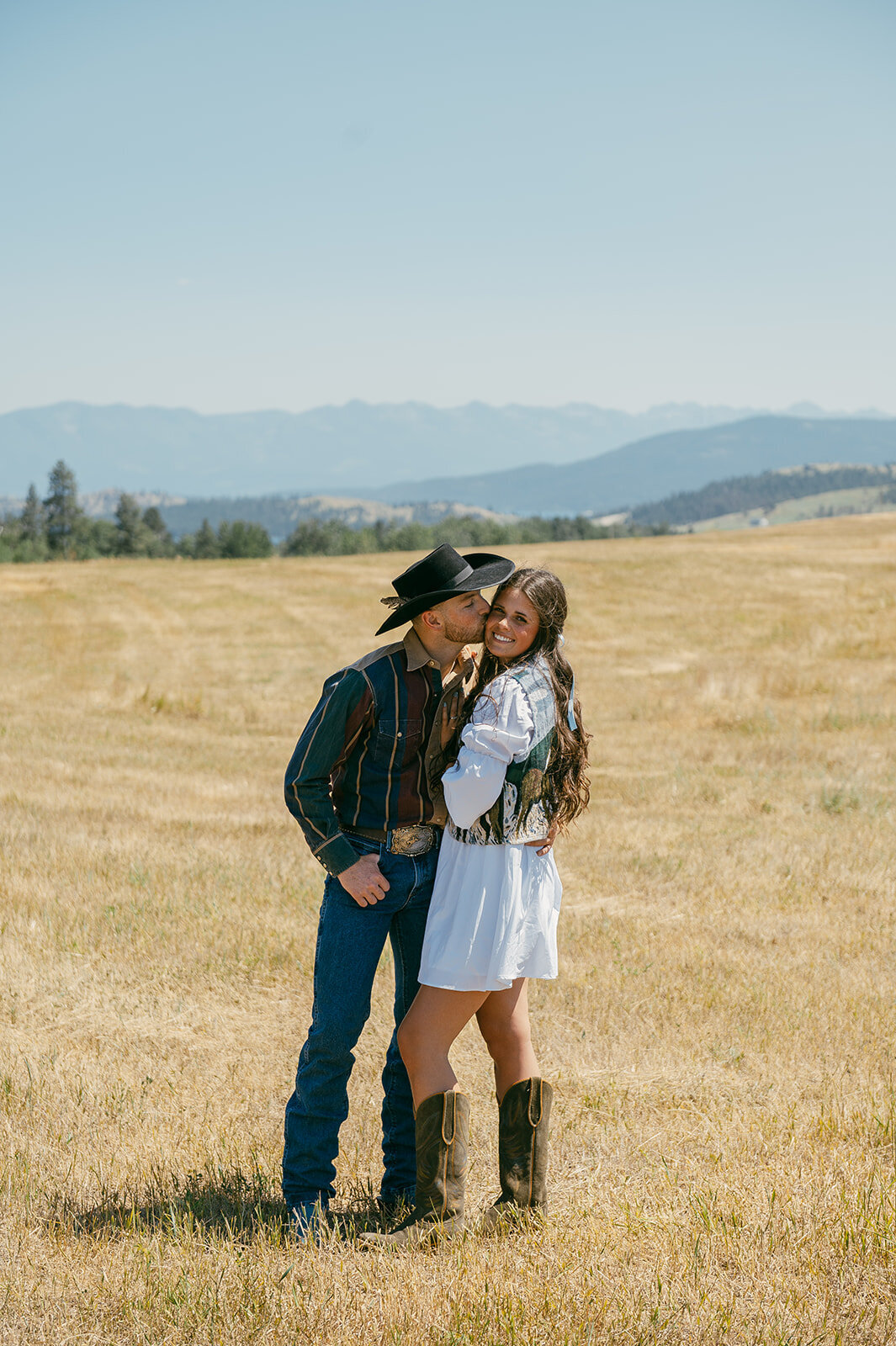 presley-gray-photo-haybale-forest-montana-elopement-8016