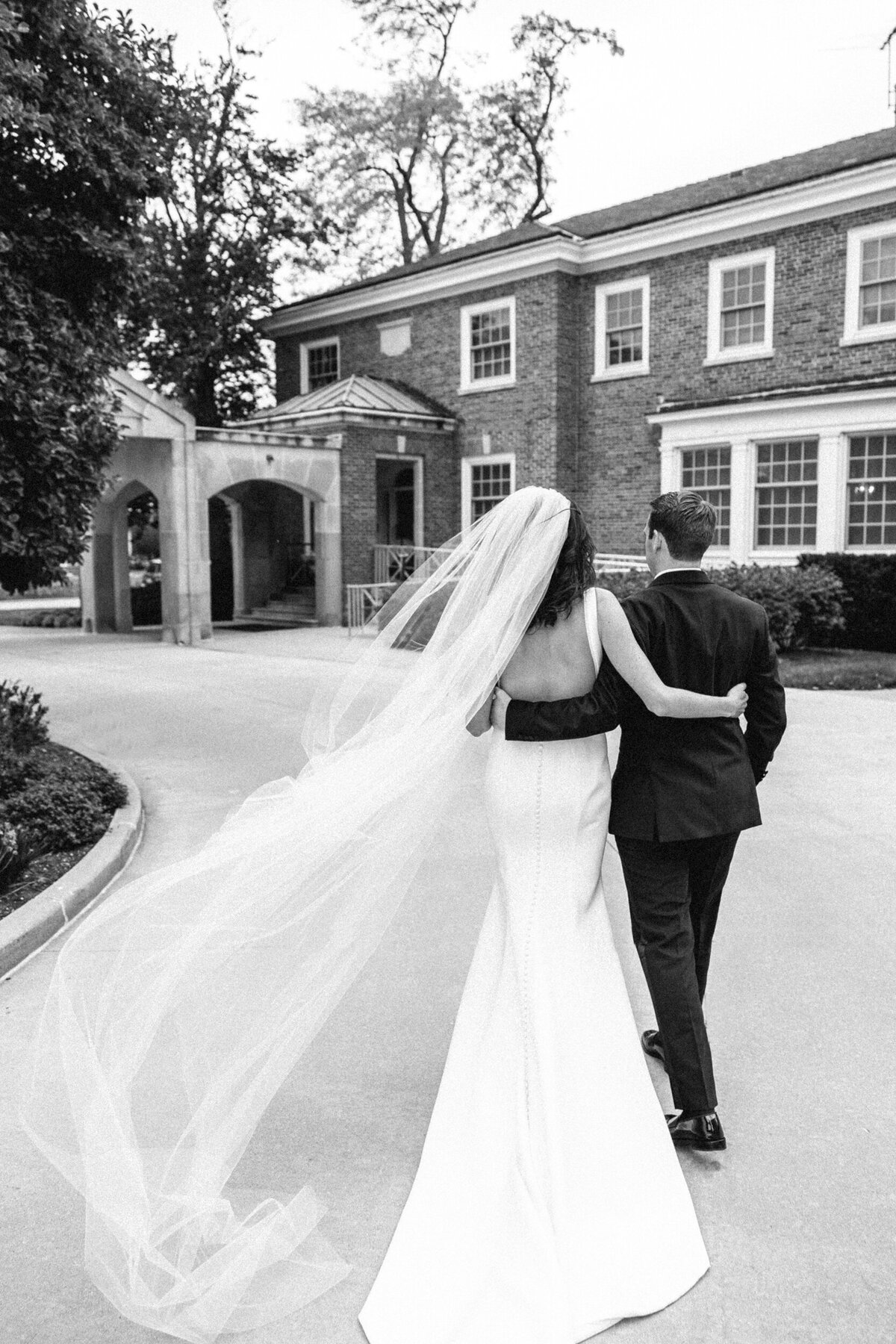 four-seasons-chicago-fall-wedding-alex-ferreri--34