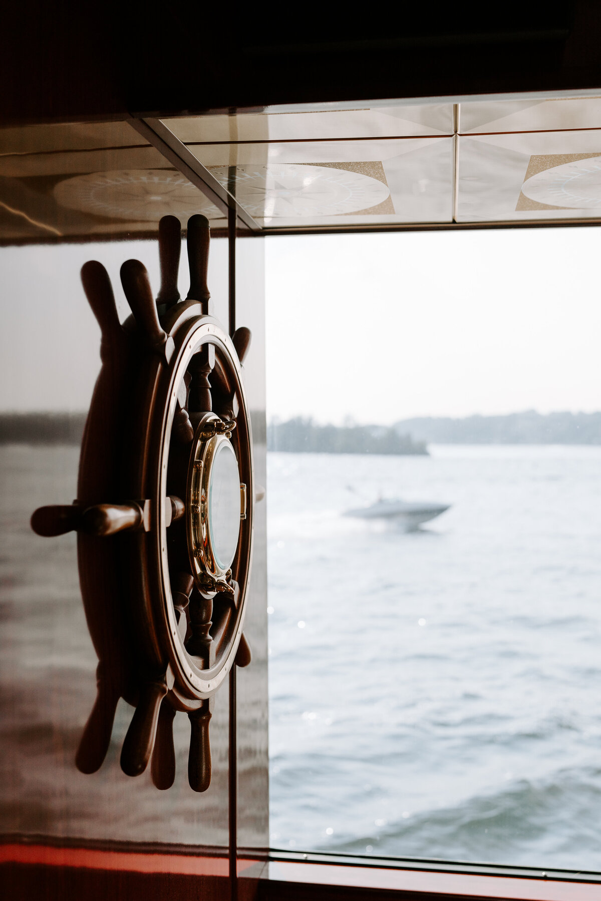 abby-parker-lake-minnetonka-wedding-60