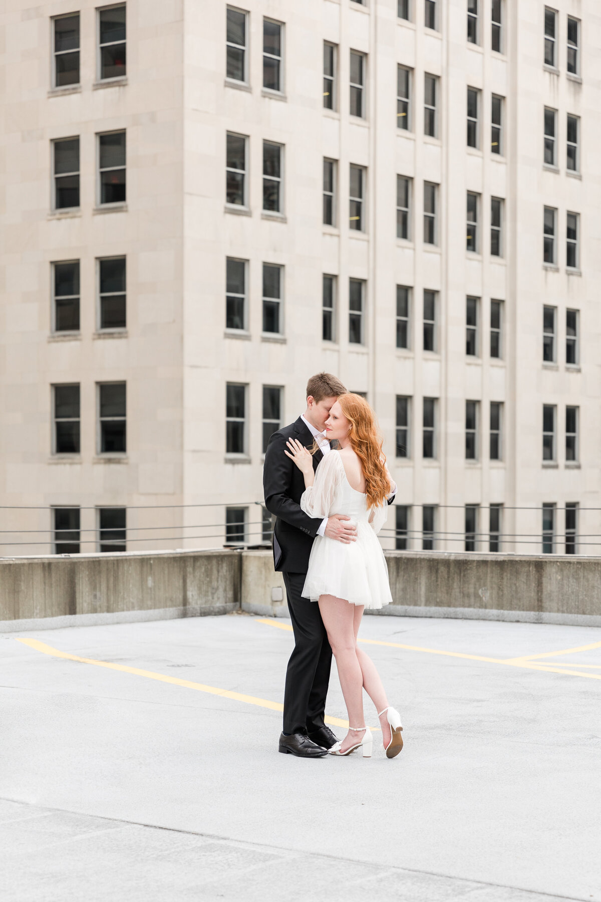 DowntownCincinnatiEnagementSessionPhotography-6