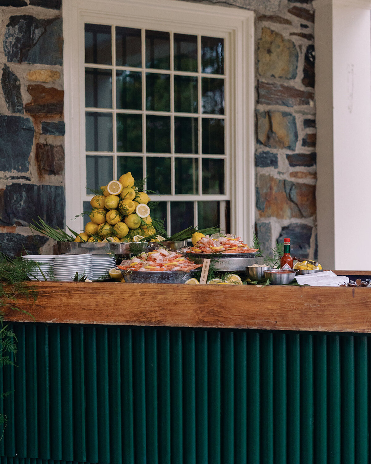 raw-bar-at-college-graduation-party-new-hampshire
