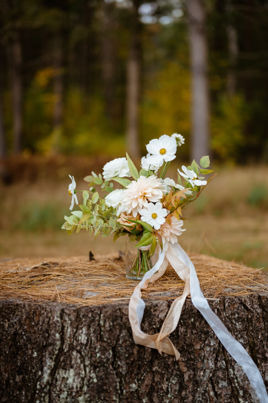 Hudson-Valley-Wedding-Planner-Canvas-Weddings-Lundy-Farm-Wedding-Eco-Friendly-Wedding-Bridal-Bouquet-2