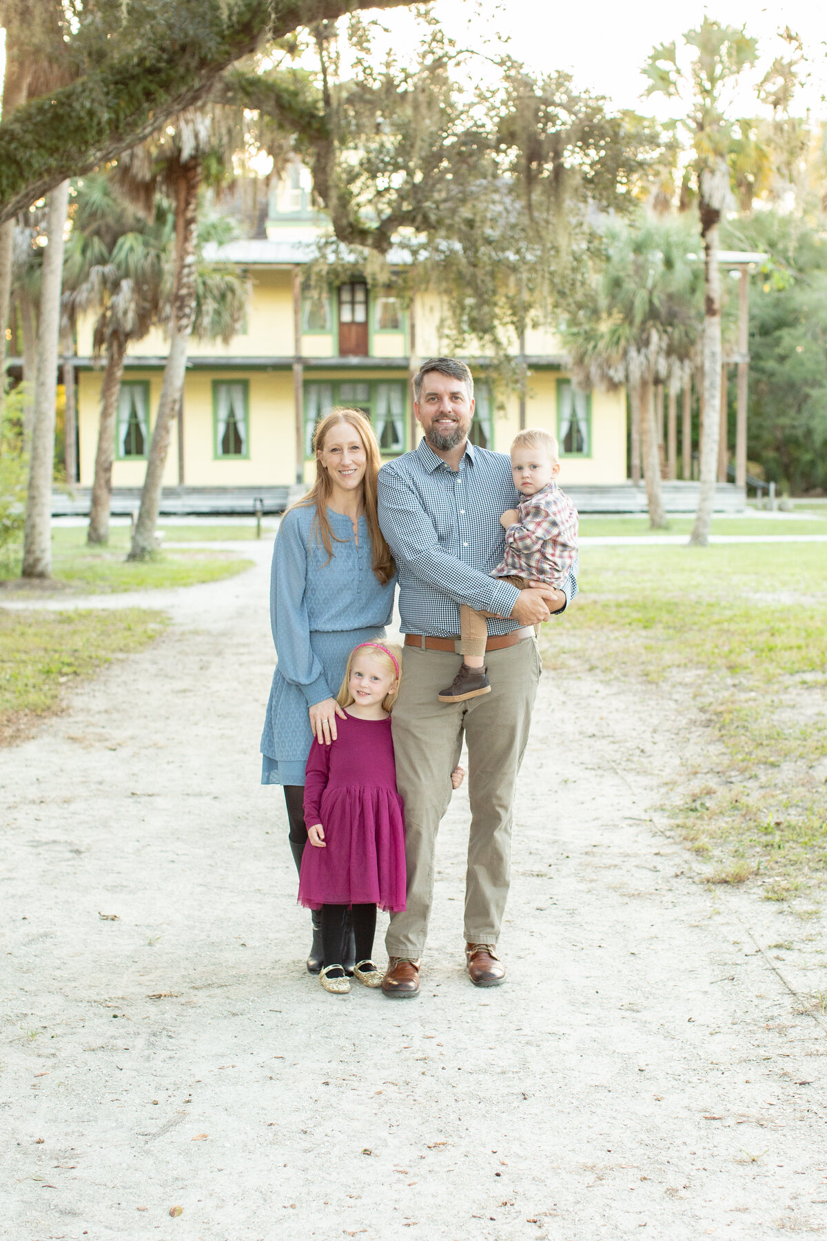 Moss_Koreshan-Park-Holiday-Mini-Sessions-9