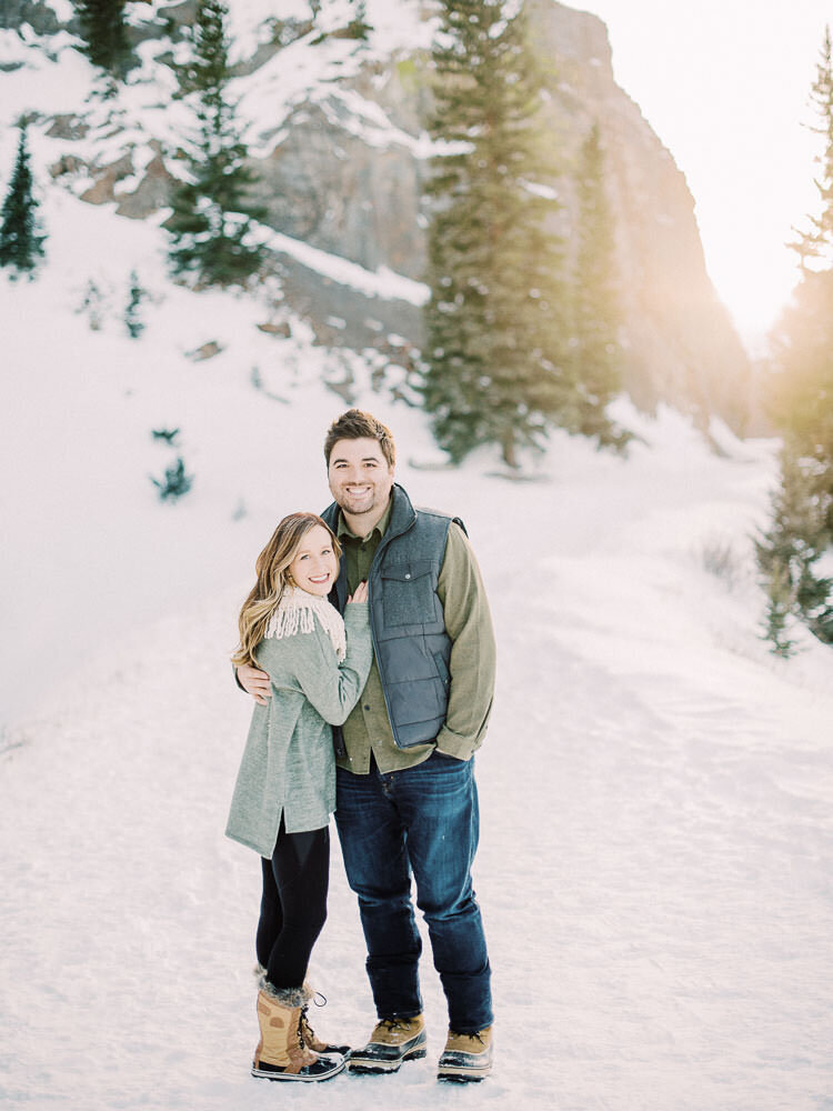 Colorado-Family-Photography-Vail-Mountaintop-Winter-Snowy-Christmas-Photoshoot37