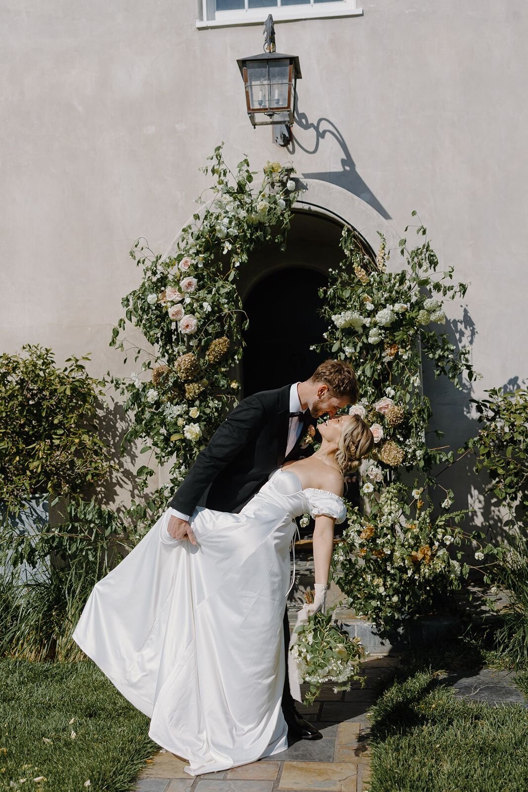 floral-vine-arch-european