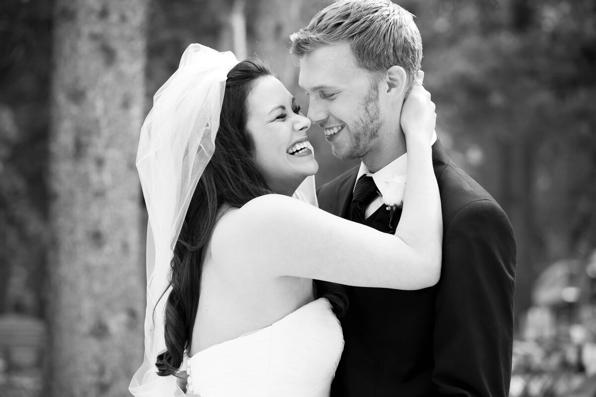 Colorado-Wedding-Photographer-Mountain-Couple-Wildflower-Weddings-1