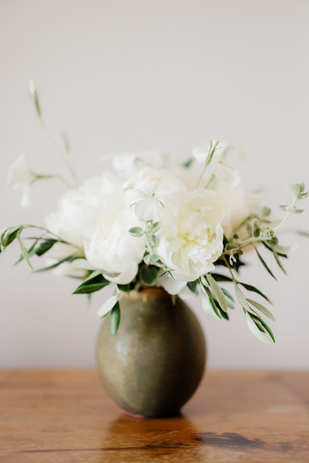 Modern_Chic_Chateau_Valouze_Destination_Wedding_Photographer-21