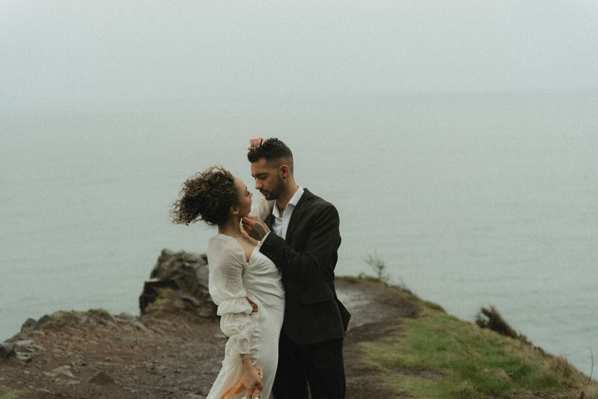 elopement oregon cliff - lizarrietaphotography-82