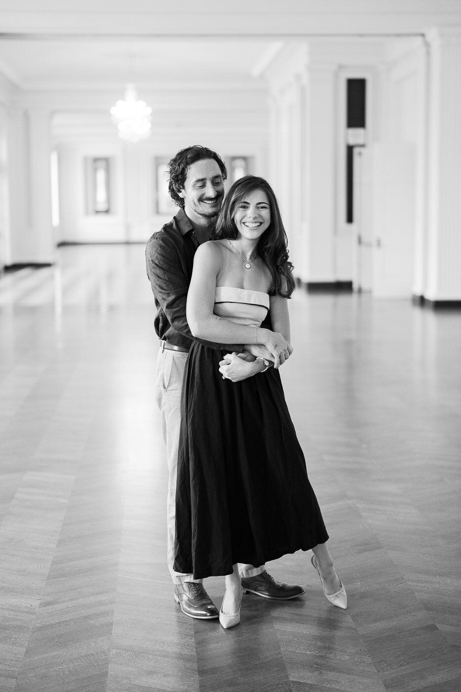 Downtown Chicago Engagement Photos-14