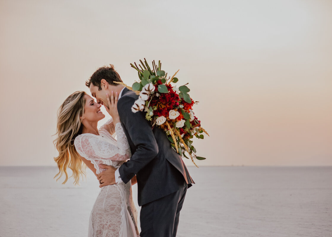 180830_Jenn&BenBridals_BonnevilleSaltFlatsUtah_AnjaJensenPhotography_001-066