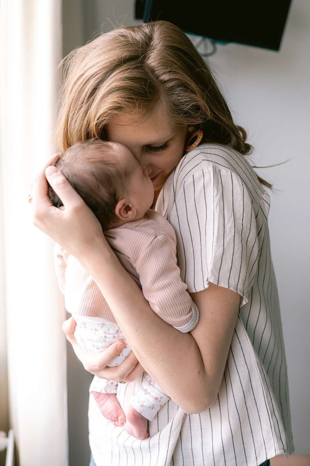 newborn-fotoshoot-leiden-verbinding-borstvoeding