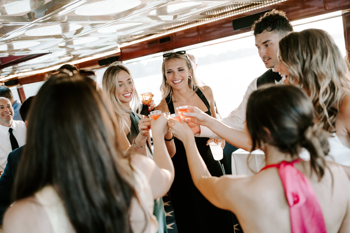 abby-parker-lake-minnetonka-wedding-91