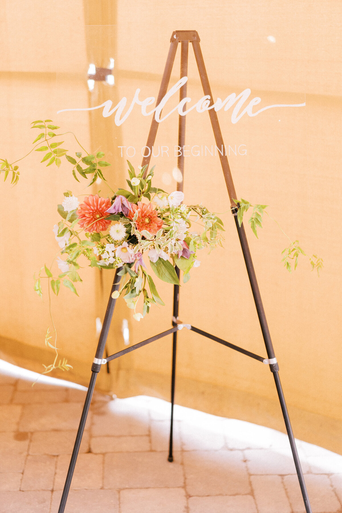 floral-and-field-design-bespoke-wedding-floral-styling-calgary-alberta-yoon-taesuk-42